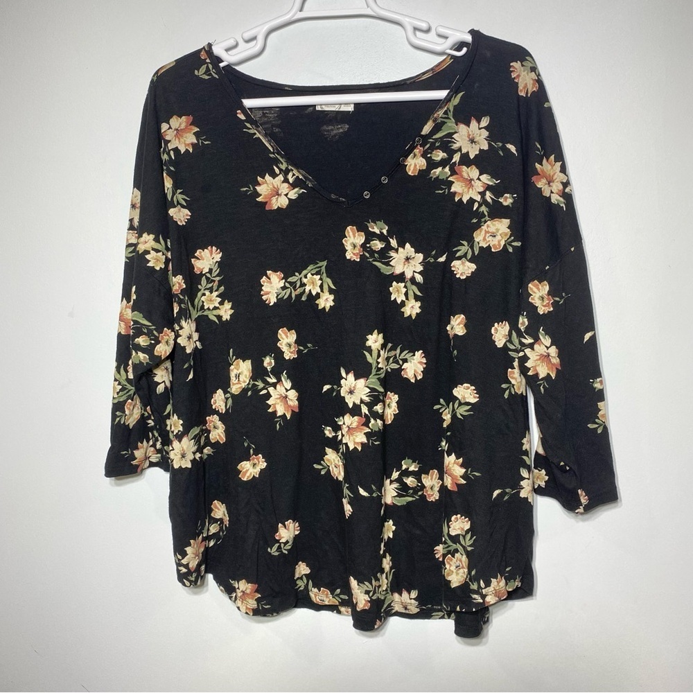 Maurices Tunic Blouse Women's Plus 4X Black Floral Print 3/4 Sleeve V-Neck Top